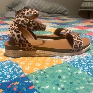 Women sandals